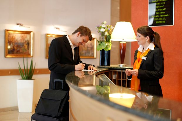 Duties Of A Front Desk Receptionist Front Desk Training And